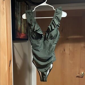Cupshe Deep Green Ruffle One Piece Swimsuit